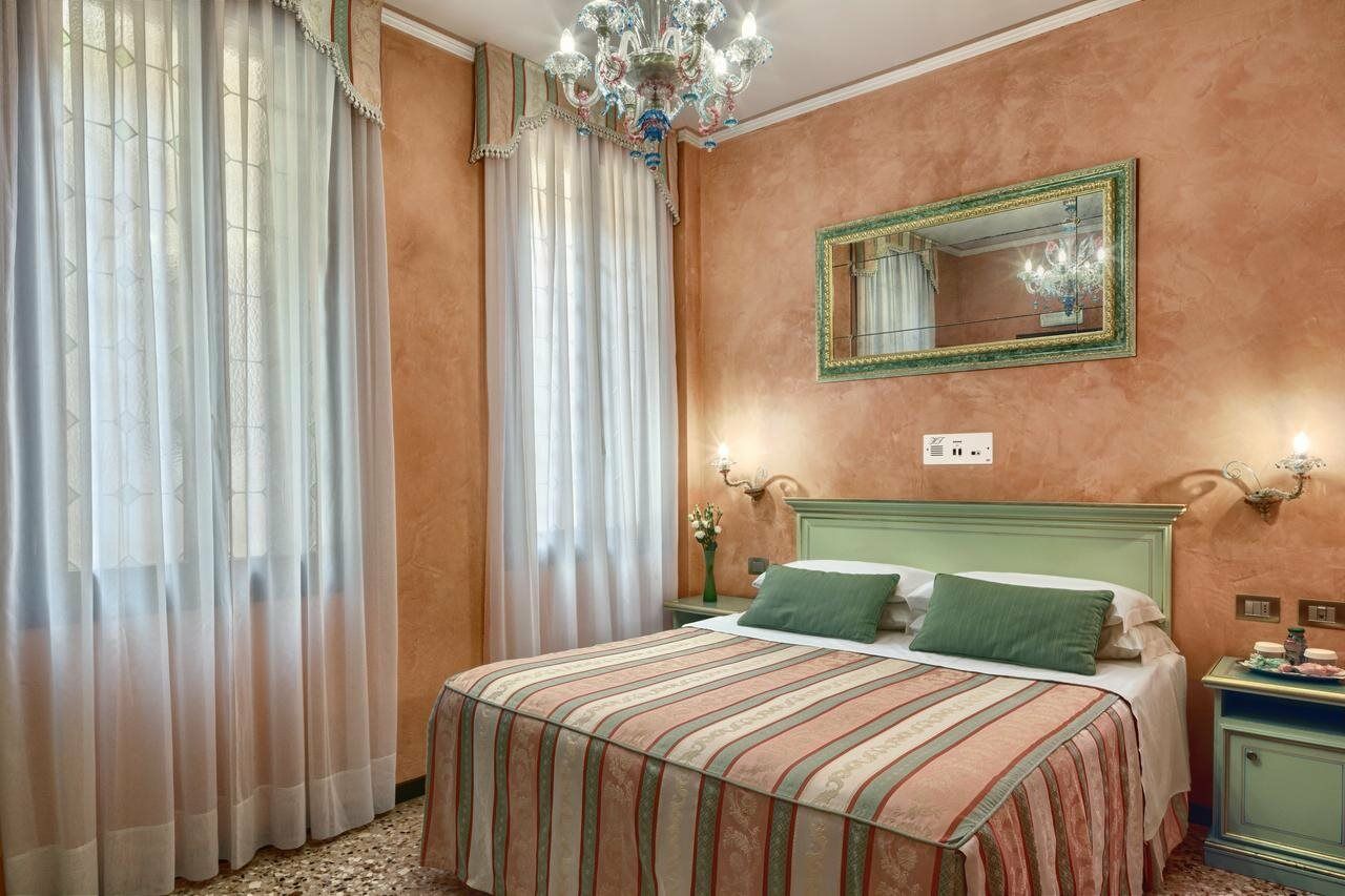 Hotel Firenze Венеция Экстерьер фото